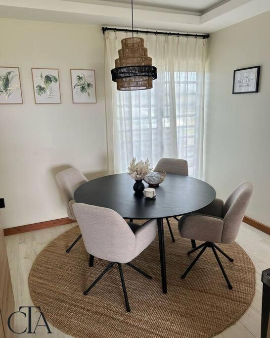 Casa Tua Suriname New 4 bedroom Townhouse 14B - Chambres d'hôtes Paramaribo