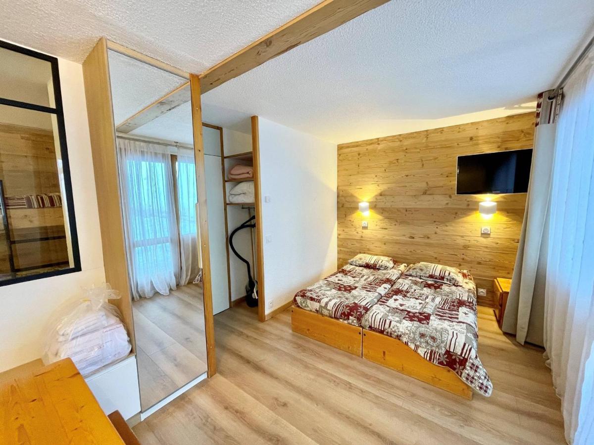 Studio rénové avec terrasse et accès pistes, parking inclus - FR-1-351-252 - B&B La Plagne Tarentaise
