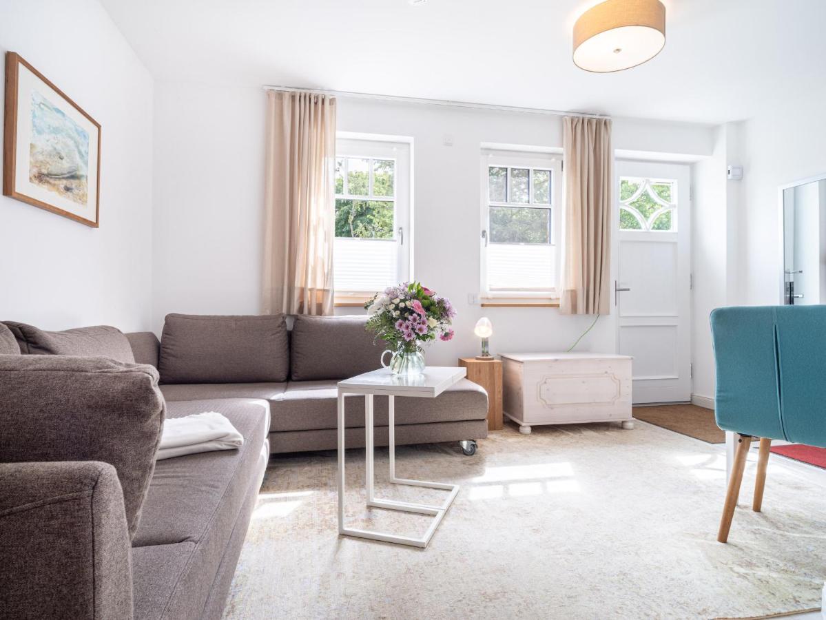 UNS MUUSLOCK - B&B Ostseebad Ahrenshoop