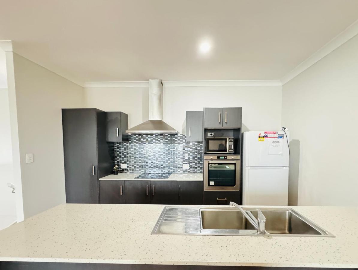 Cozy Share Suite in Coopers Plains - Double Room with Private Bathroom - Ferienwohnung