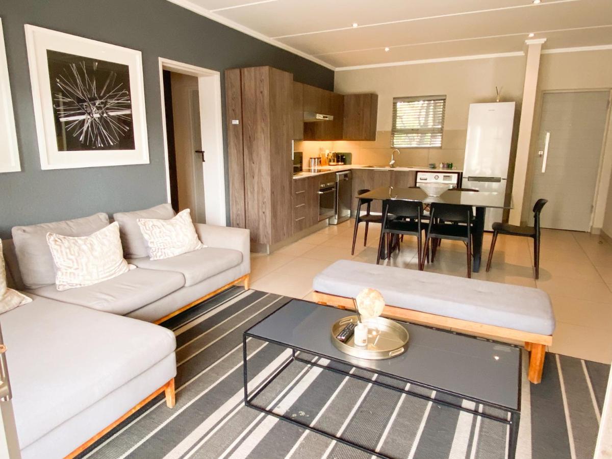 Simler at Sandton - Bed and Breakfast