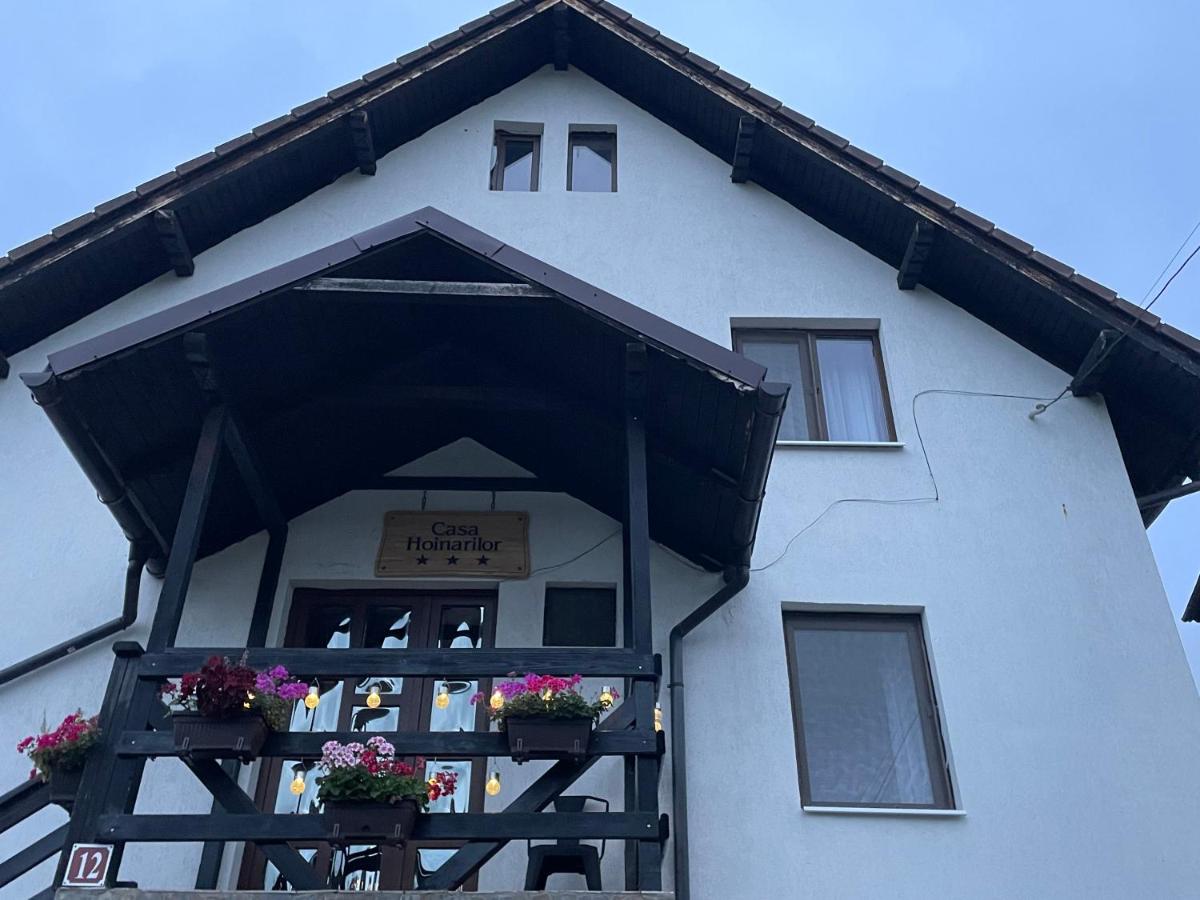Casa Hoinarilor - B&B