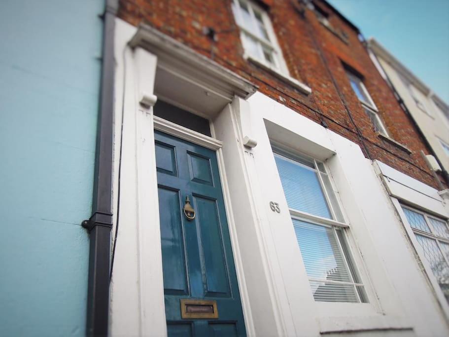 Victorian 4 bedroom House Near City Centre - B&B