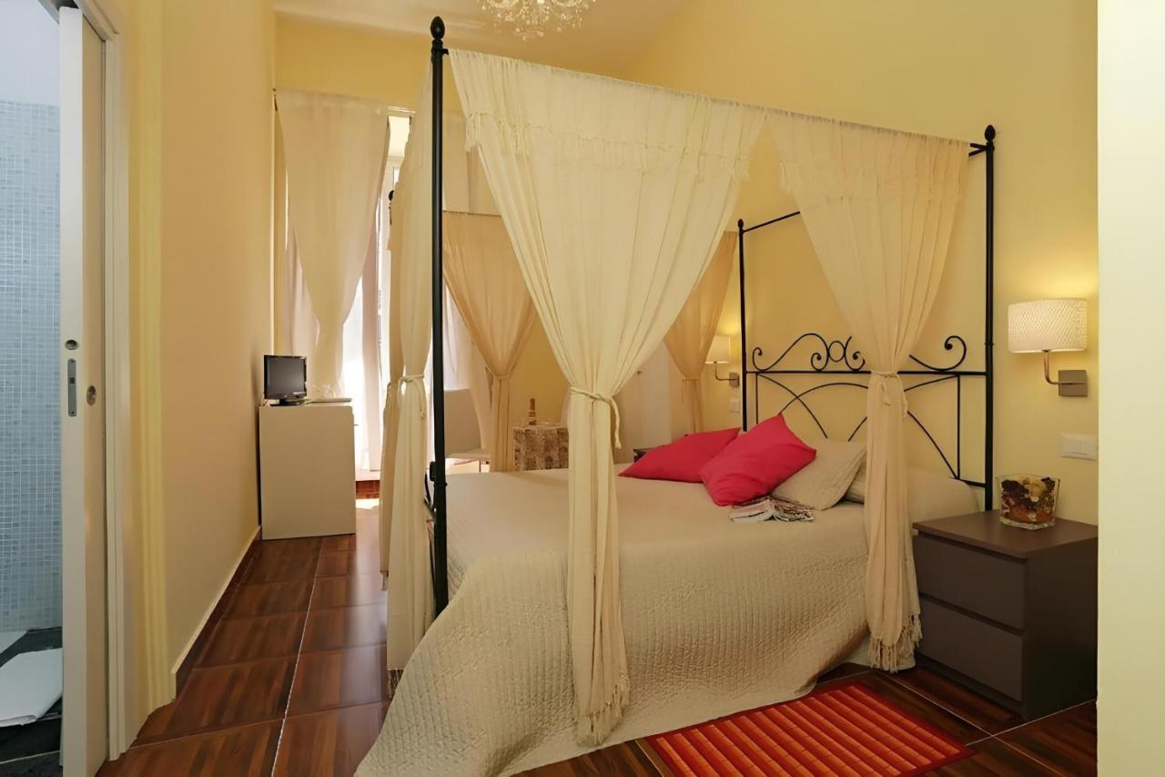Double or Twin Room with Private Bathroom