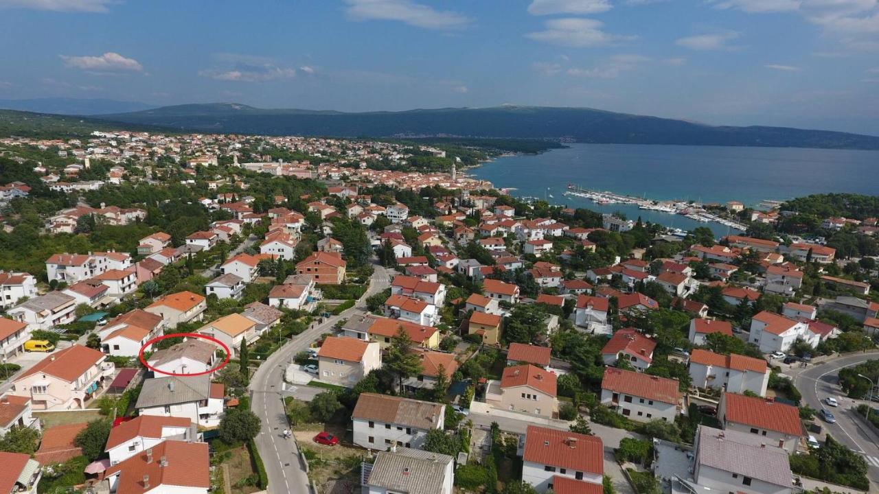 Shabby Chic Apartment DiSente nr1 close to Krk centre - B&B Krk