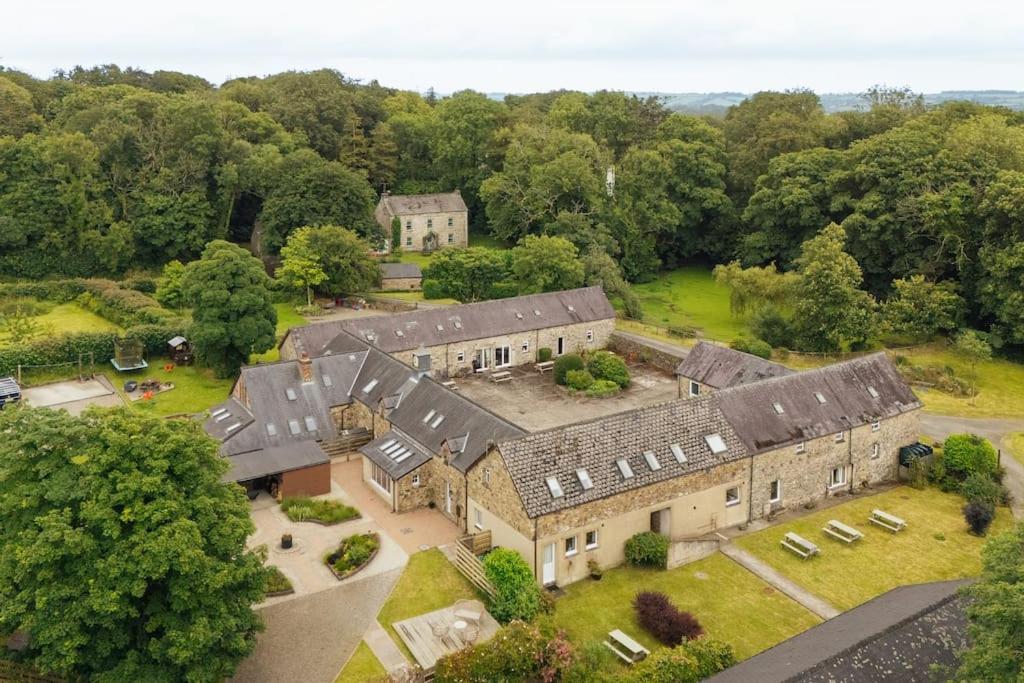 Barn Cottage - Family-Friendly Cottage with Heated Indoor Pool - Bed and Breakfast