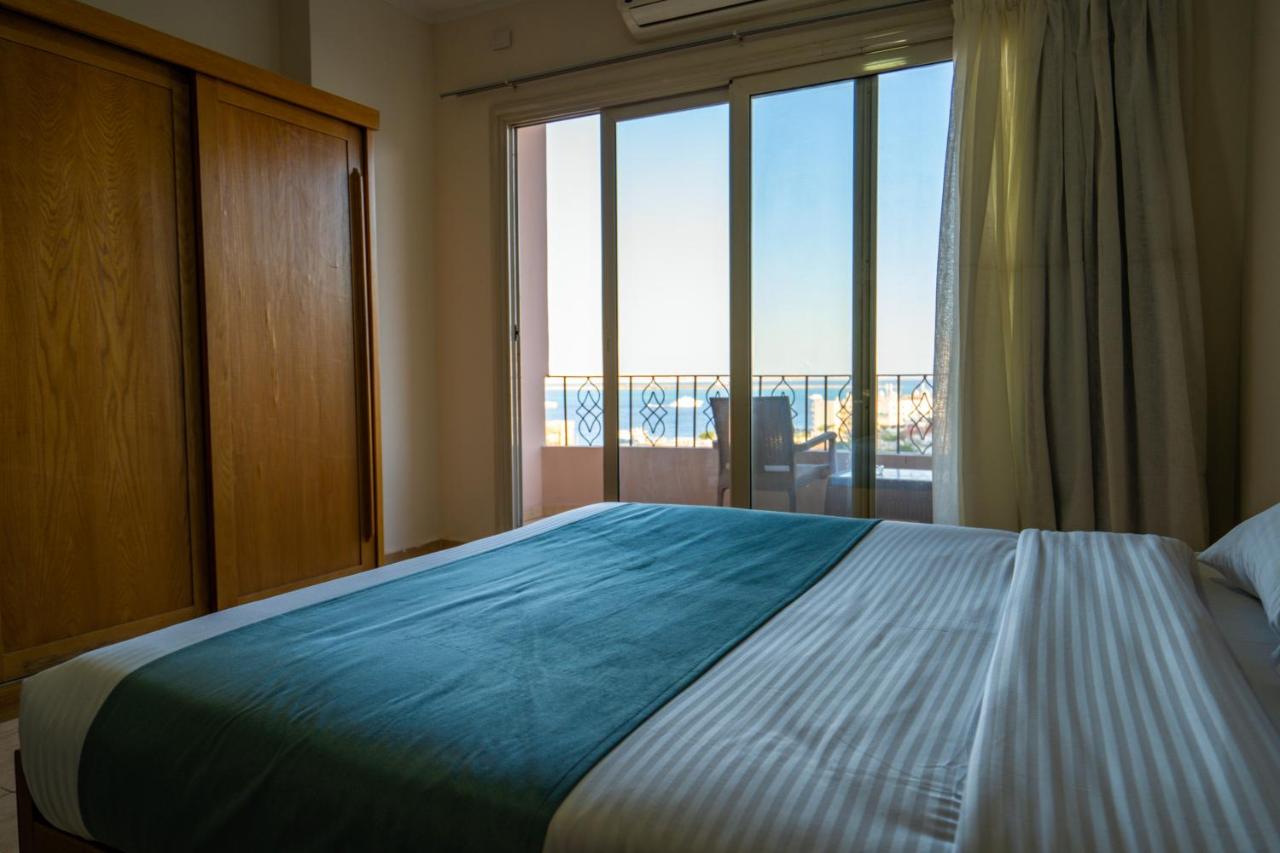 Studio with Balcony