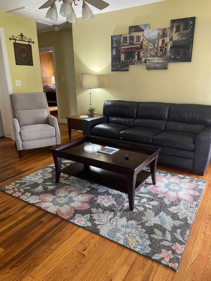 The Columbus Cottage Mins to Benning Downtown - Ferienwohnung