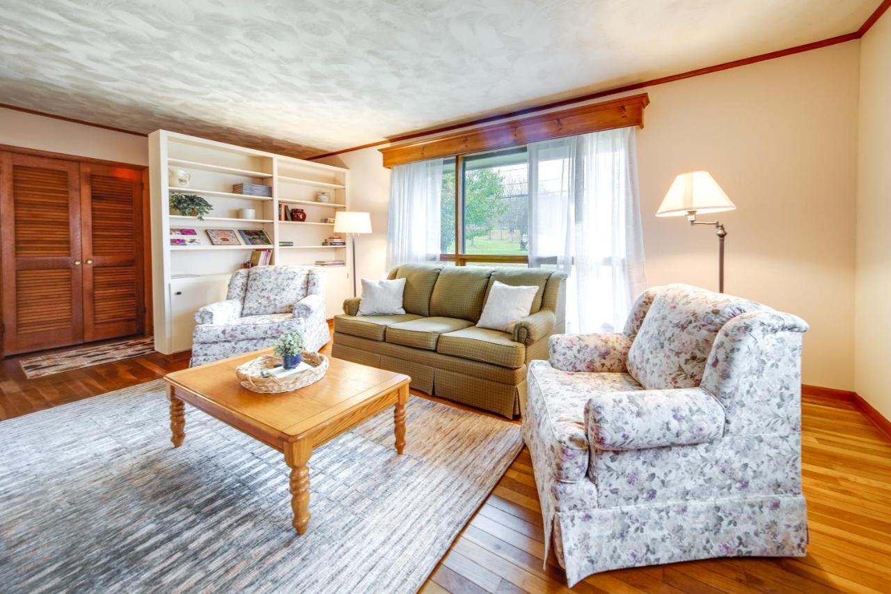 Mayville Vacation Rental - Walk to Chautauqua Lake - B&B Mayville