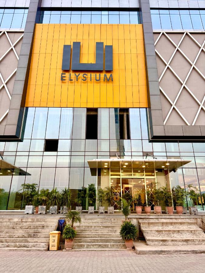 Elysium Tower Cozy 2Bhk with Netflix & City Views - B&B Islamabad
