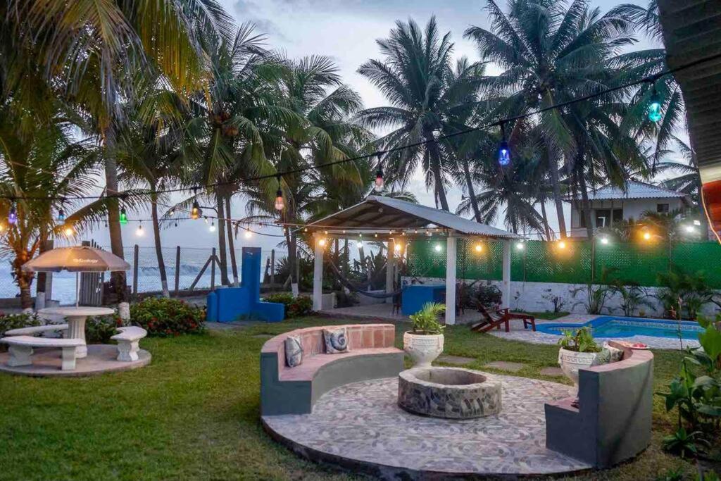 Casa De Playa Atlantis - B&B