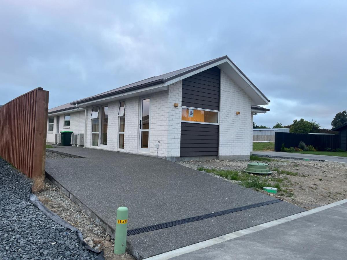 JKs Charming Guesthouse Entire House - Ferienwohnung Rolleston