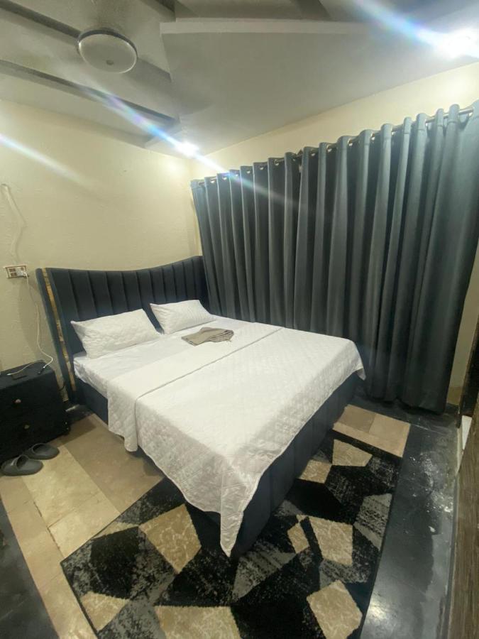 Queen Room with Balcony