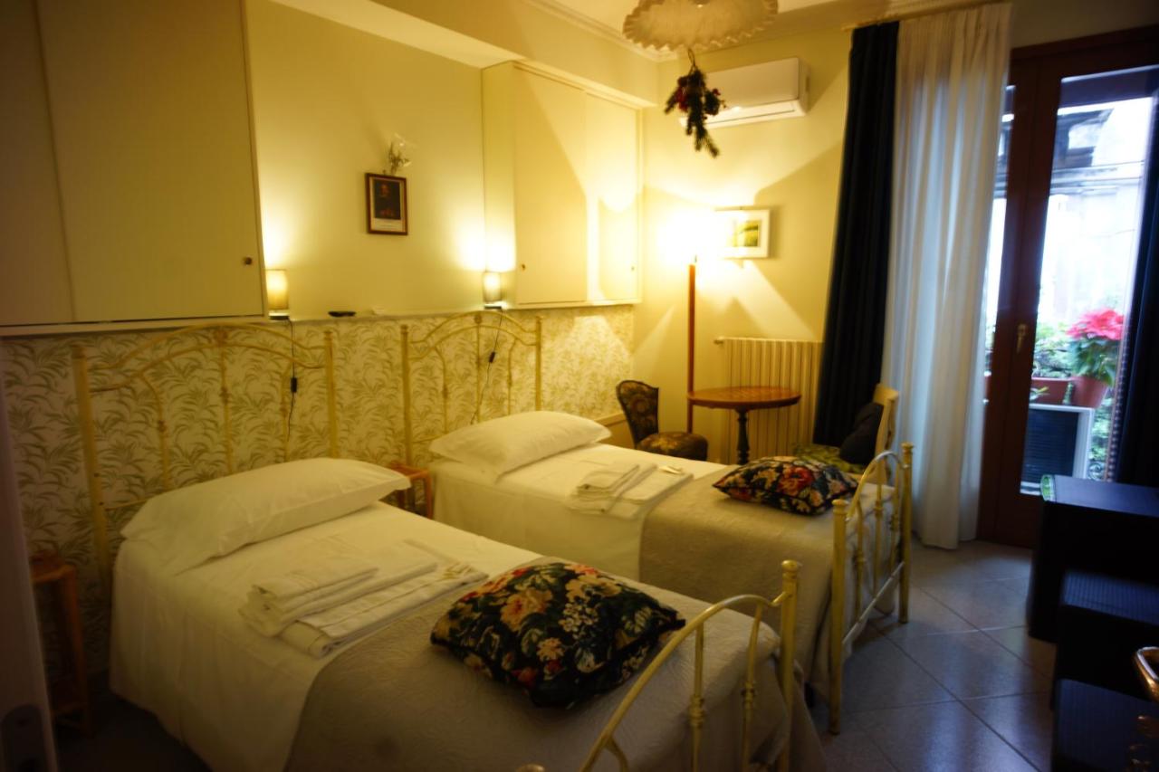 Standard Doppel-/Zweibettzimmer mit Balkon