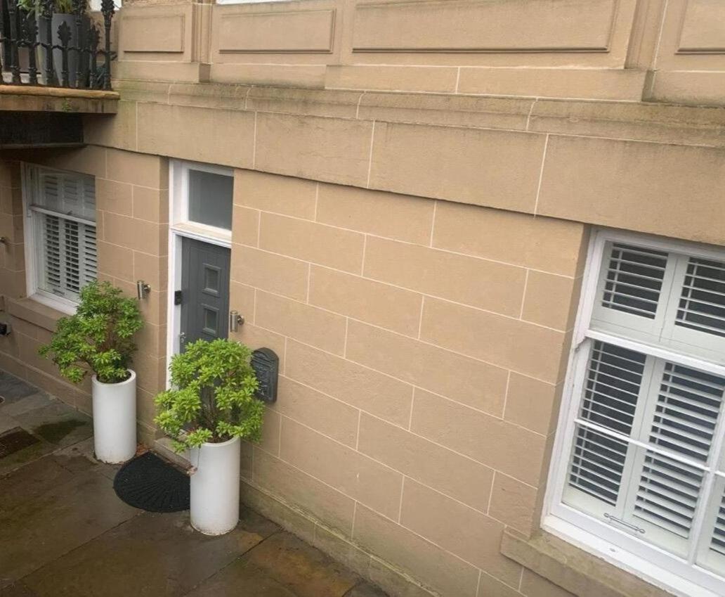 Stylish 2 Bedroom Apartment In Park Circus, West End - B&B