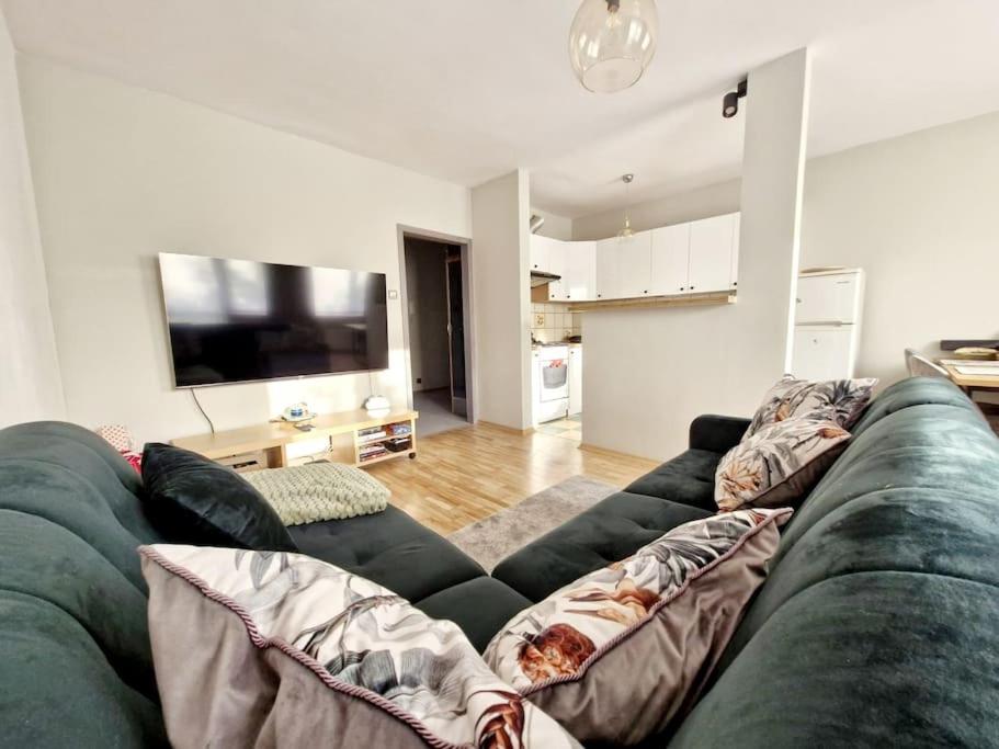 Ara House - Bed and Breakfast
