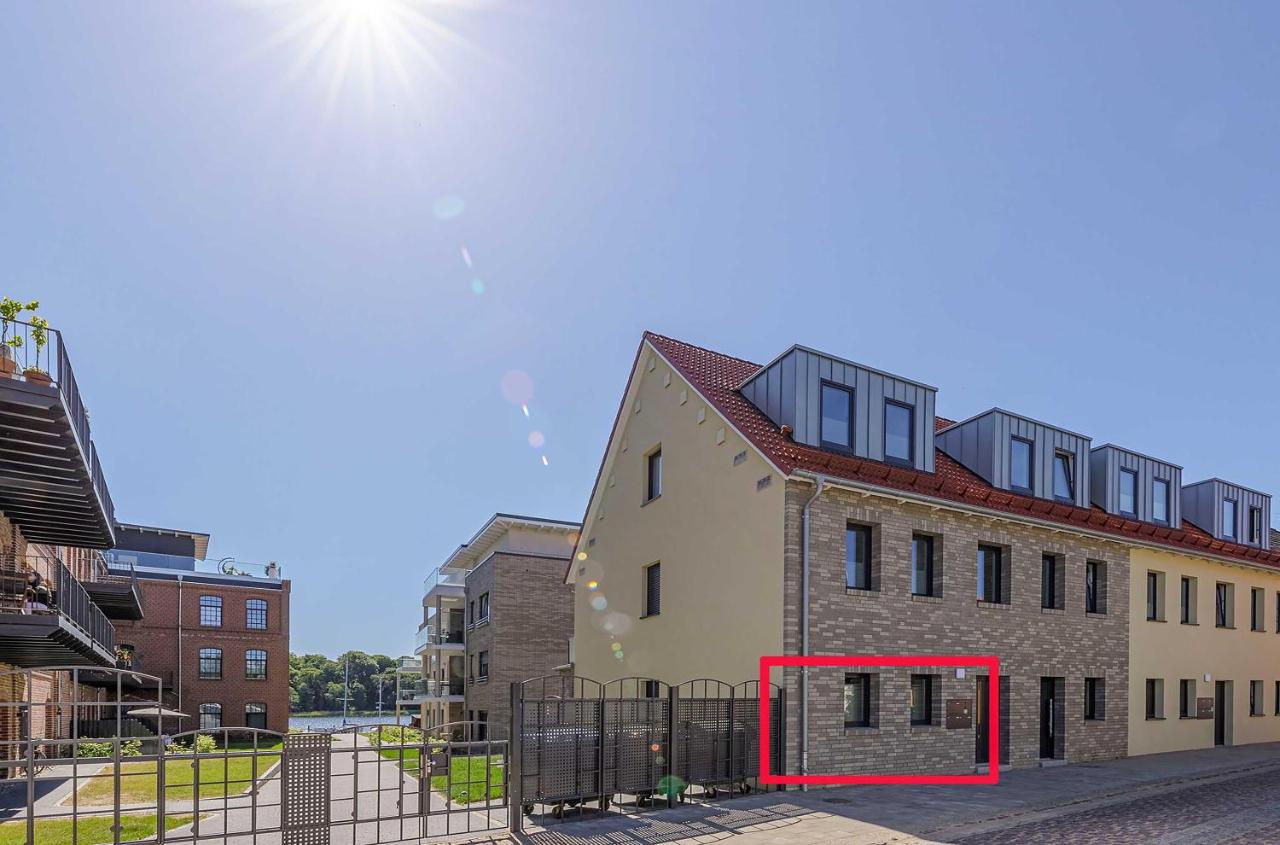 Apartment Sebastian - Elegantes Domizil mit Stegzugang, Terrasse & Altstadtnähe - Bed and Breakfast