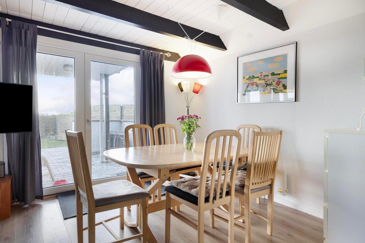 Nice Home In Ebeltoft With 4 Bedrooms, Sauna And Wifi - B&B Ebeltoft