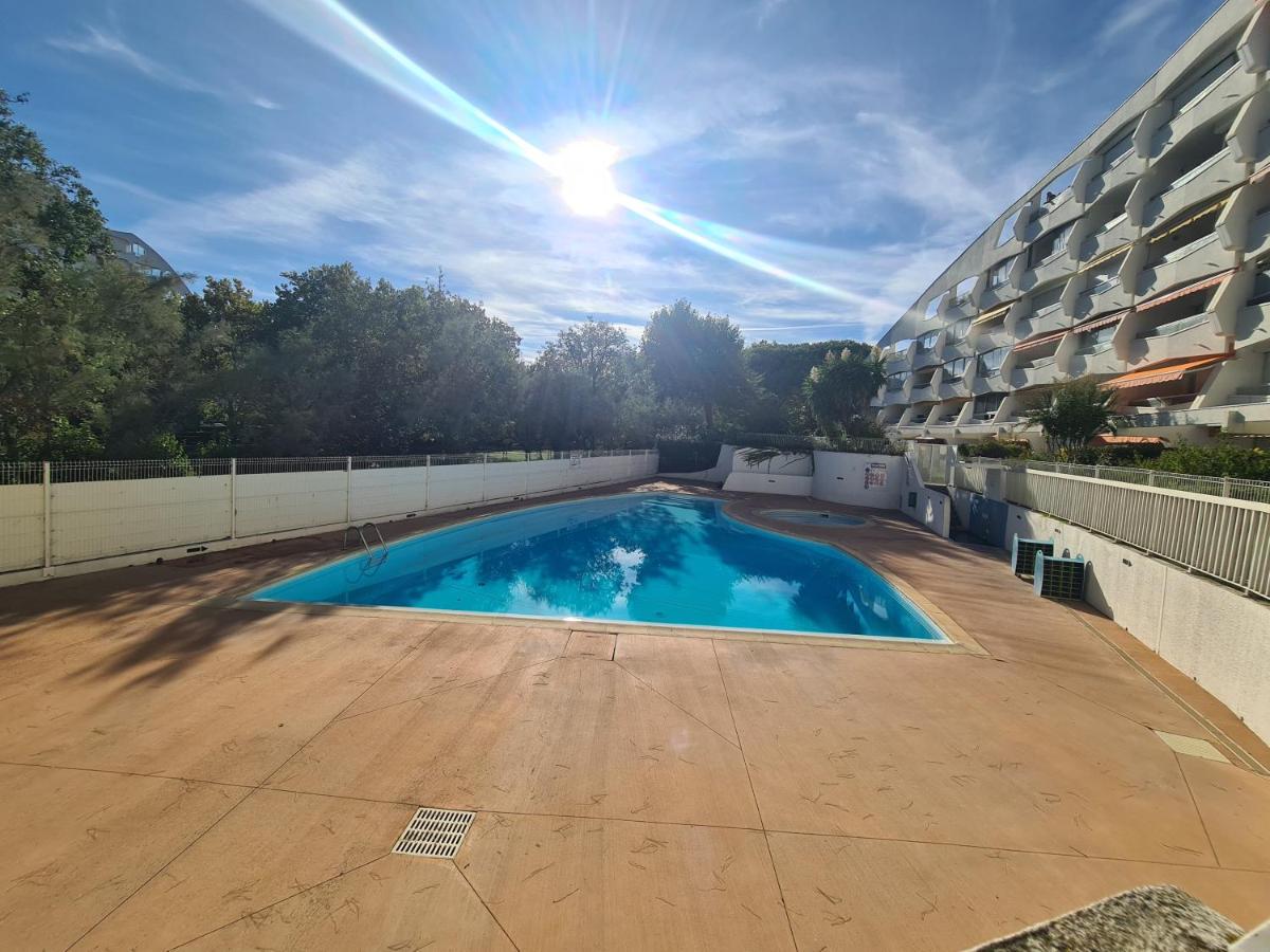Appart Grande motte Quartier Couchant - Parking - Balcon- Piscine - Plage 300m - B&B La Grande-Motte