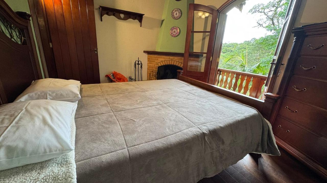 Doppelzimmer mit Whirlpool-Badewanne