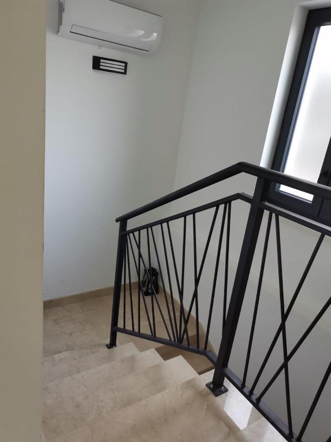 Appartement 2 Chambres avec Terrasse et Vue sur la Mer