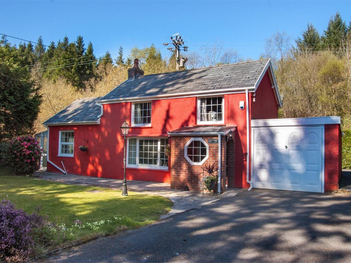 2 Bed in Ystragynlais BN247 - B&B