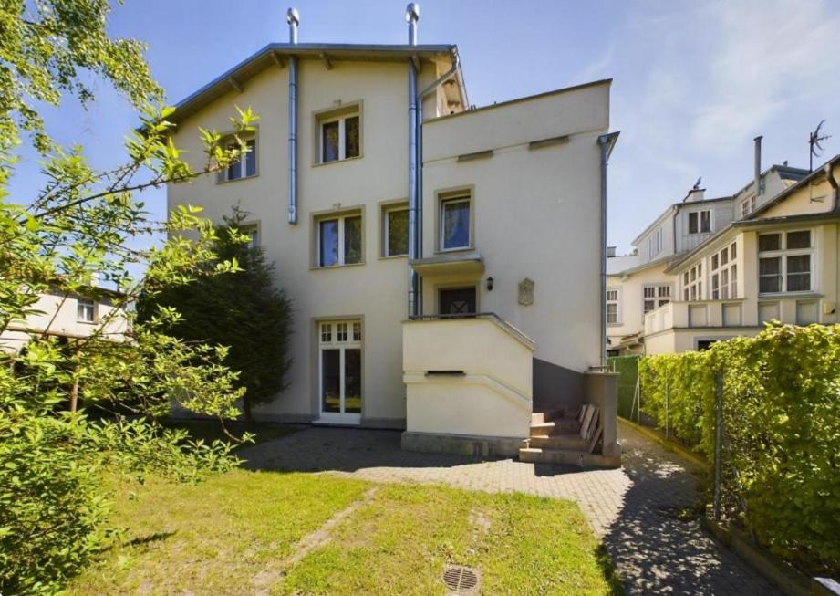 Sanhaus Apartments - BOHO - Luksusowy Apartament z parkingiem i patio - Chambres d’hôtes Sopot