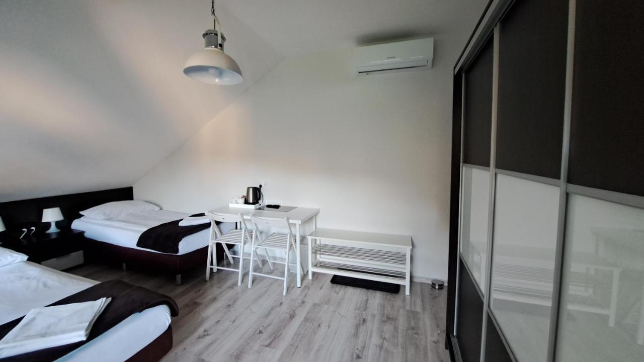 Chambre Double avec Salle de Bains Commune