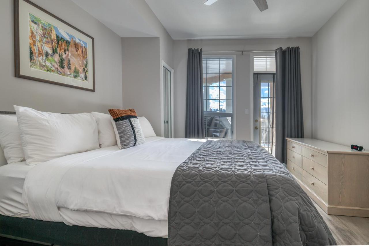 Classic One-Bedroom Apartment with King Bed