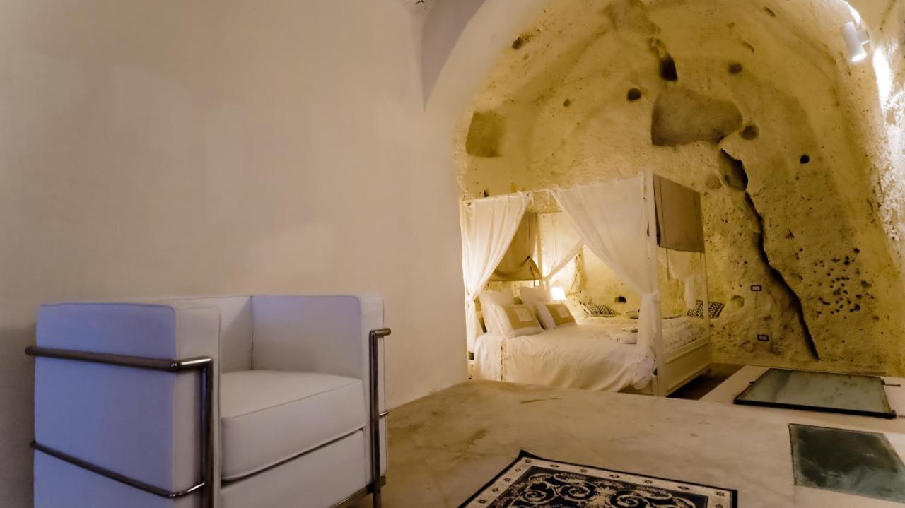 Executive Suite Cave 