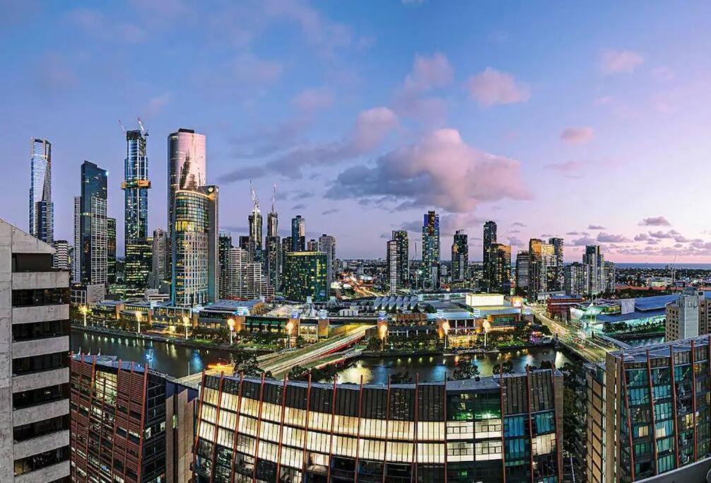 One-Bedroom Apartment with Balcony and City View