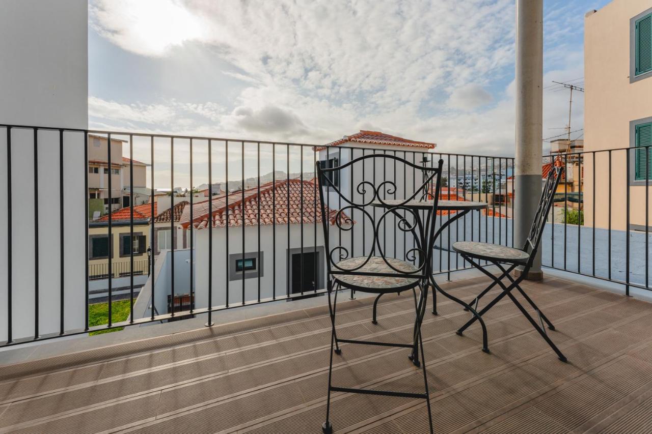 One-Bedroom Apartment with Balcony