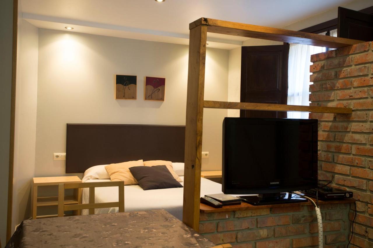 Studio 2 Adults