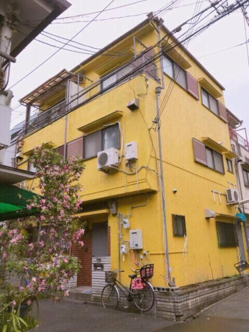 コンパクトダブルルーム難波まで3分林林的民宿b01 - B&B Osaka