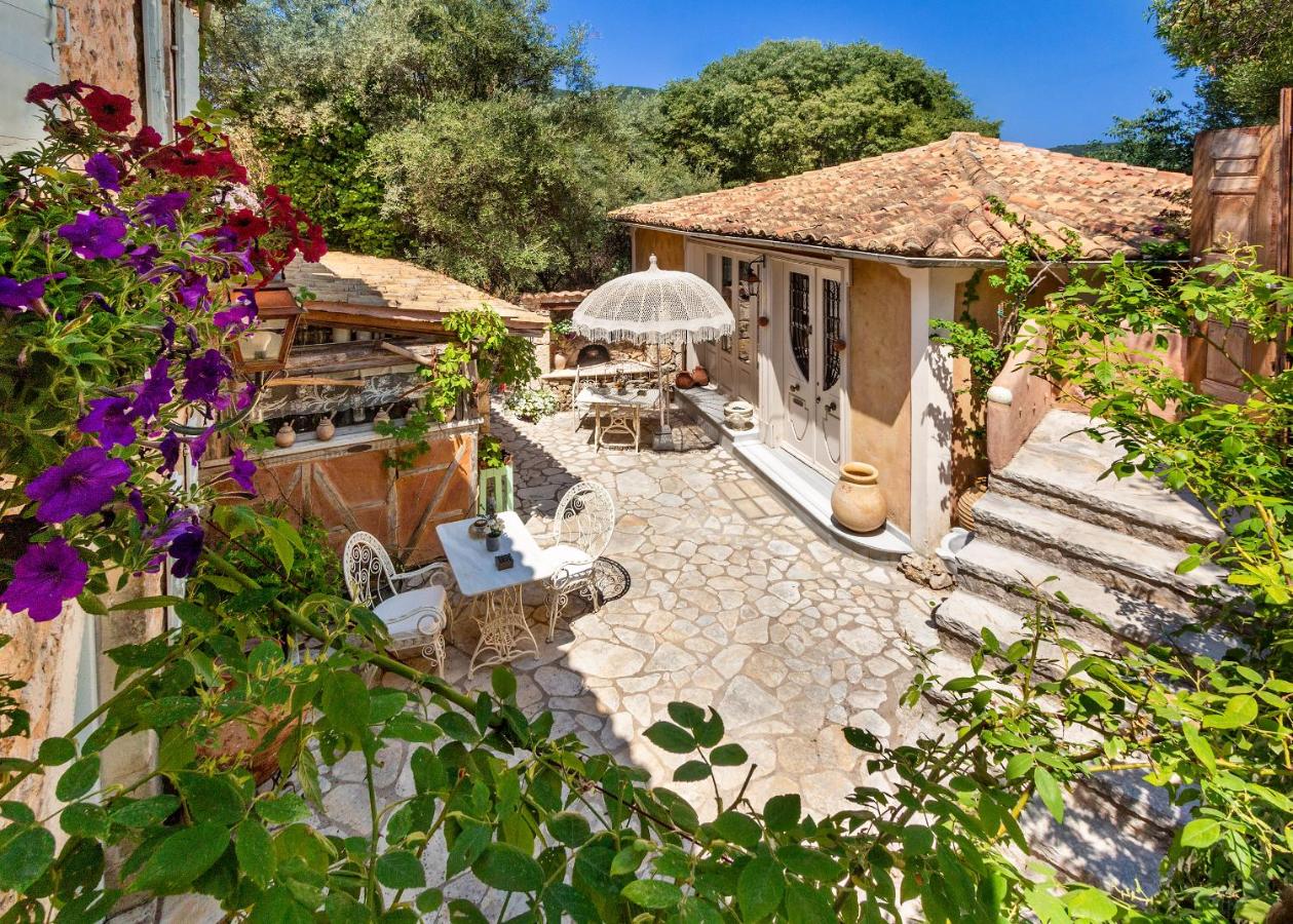 Pavezzo Country Retreat - B&B Katoúna