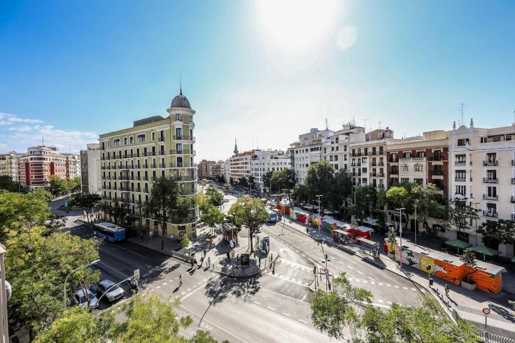 Atico-dúplex con dormitorio y terraza, Goya - B&B Madrid