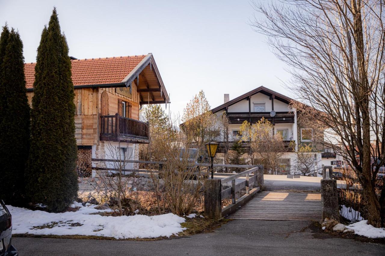 Yello Homes - Gemütliche und luxuriöse Wohnung - mit Sauna, Garten, und Heimkino für 6 Personen - B&B Anger