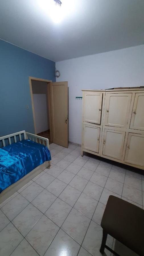 Apartamento em Santos à 10min da praia, piso térreo - Chambres d’hôtes Santos