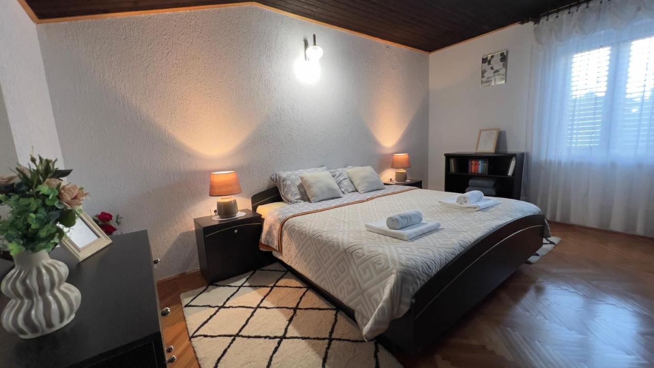 Holiday Apartment Venera - Ferienwohnung Rakalj