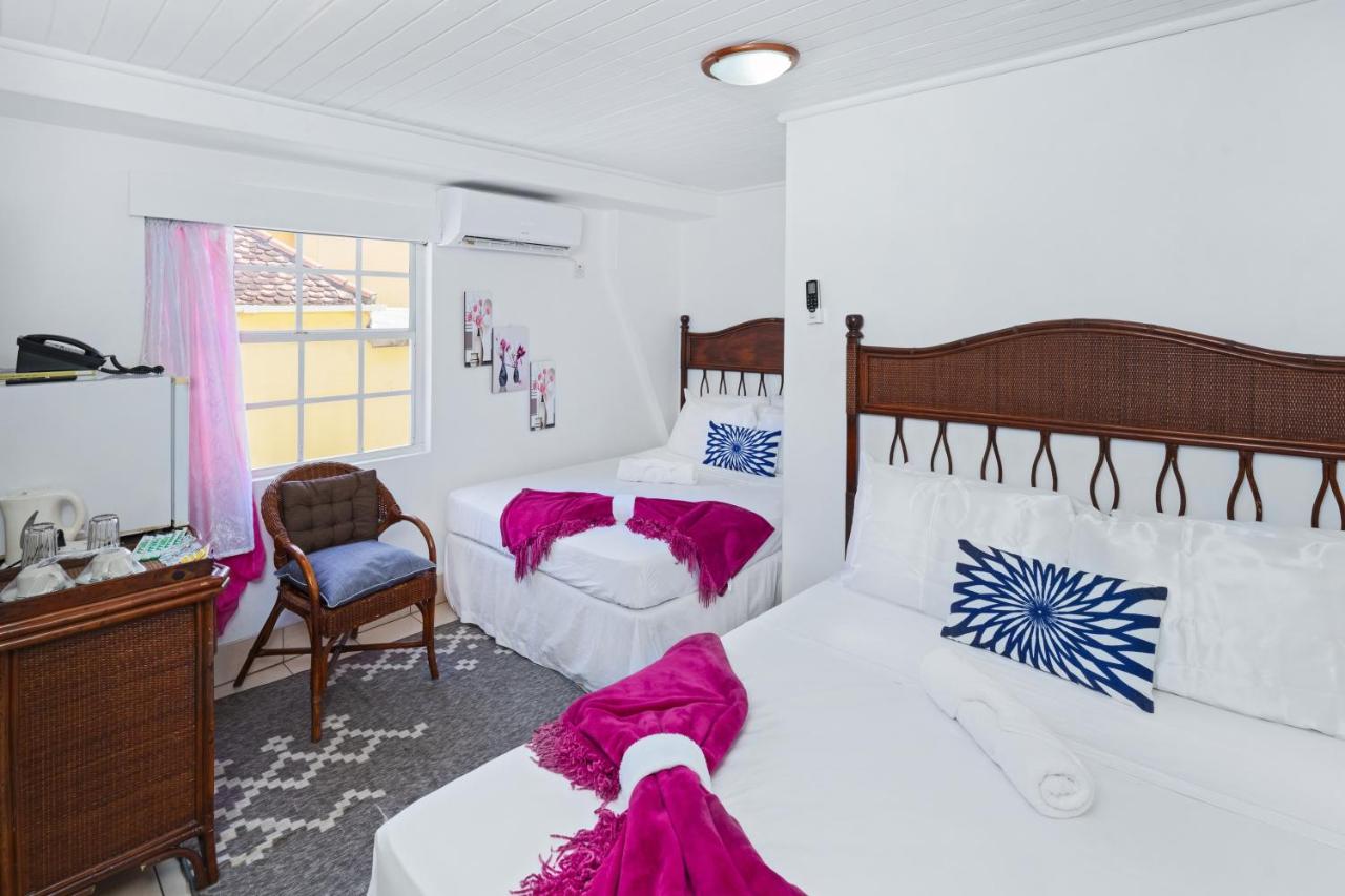 Double or Twin Room with Private Bathroom
