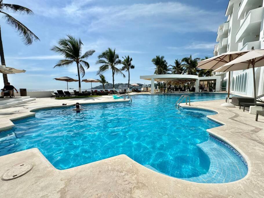 Vista al Mar, Terraza y Albercas - B&B