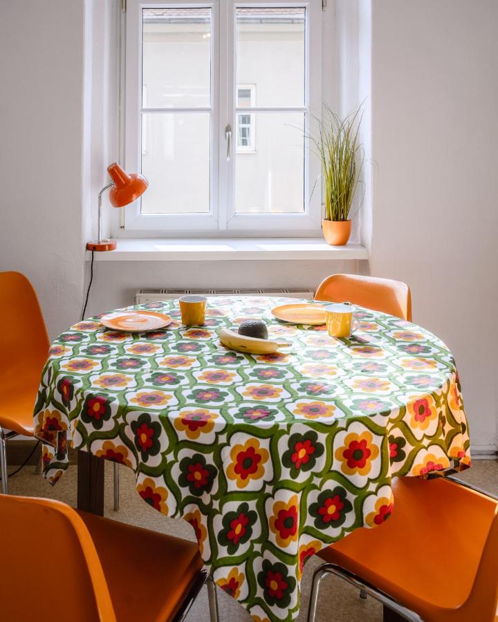 Sunny Citycenter Apartment - Graz Main Station - Ferienwohnung