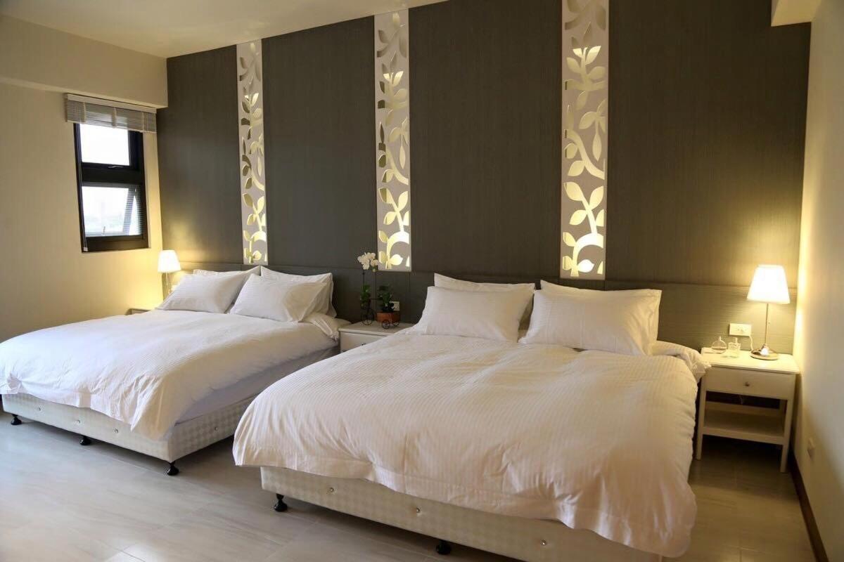 Vierbettzimmer mit Badewanne
