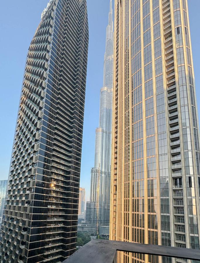 Downtown Burj Khalifa & Fountains views 10 min walking to Dubai Mall - Stand Point Tower - Bed and Breakfast Dubai