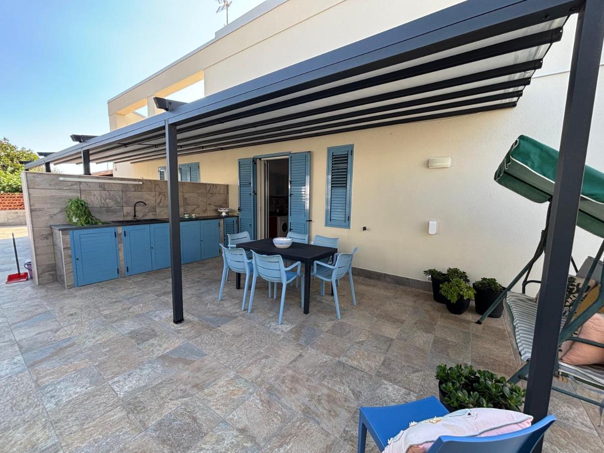 Endless Blue Villa - Bed and Breakfast Santa Maria del Focallo