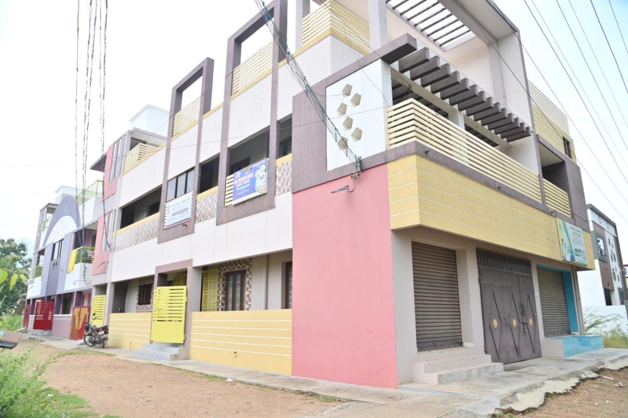 Sri Annamalaiyar Guest House 2 - B&B Tiruvannamalai