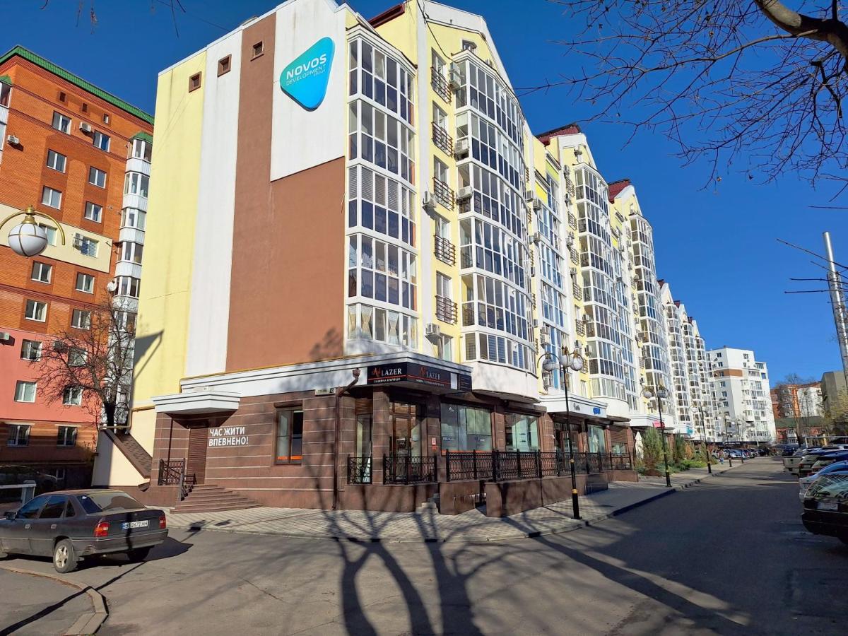 Серце Полтави Двокімнатна студія у центрі міста Мережа Alex Apartments Документи для відряджень Безготівковий розрахунок - B&B Poltava