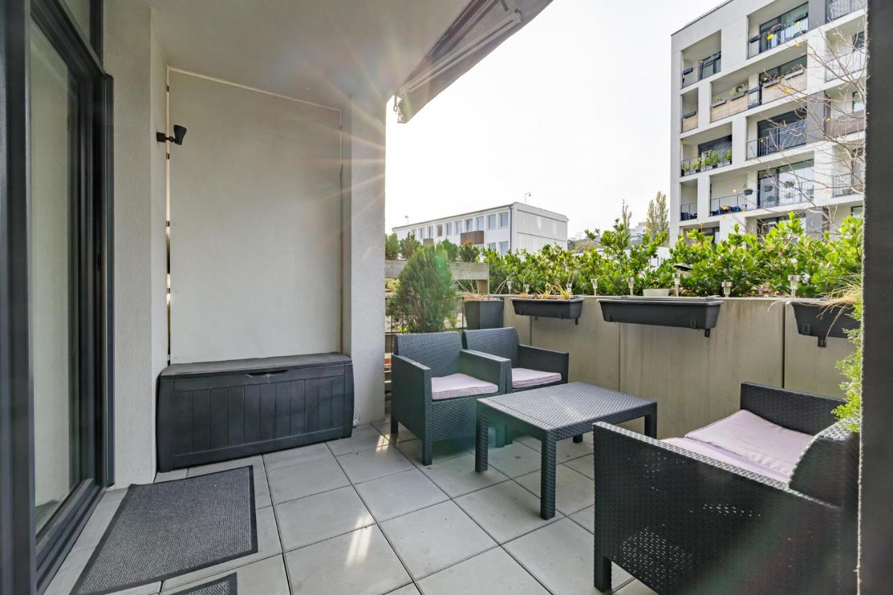 Ahoj Park, Terrace Vibes Studio, private parking - B&B