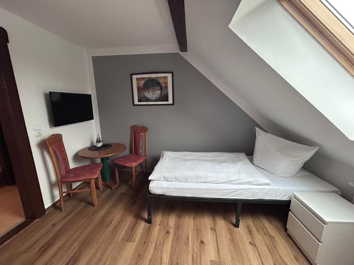1, 2 und 3 Zimmer Monteurwohnungen in Egeln - B&B