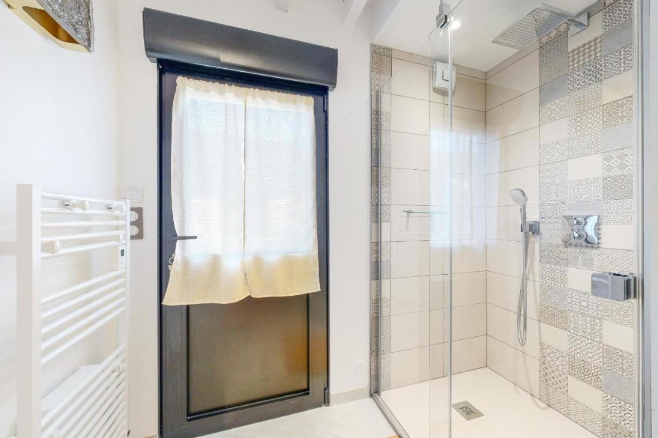 Double or Twin Room with Shower
